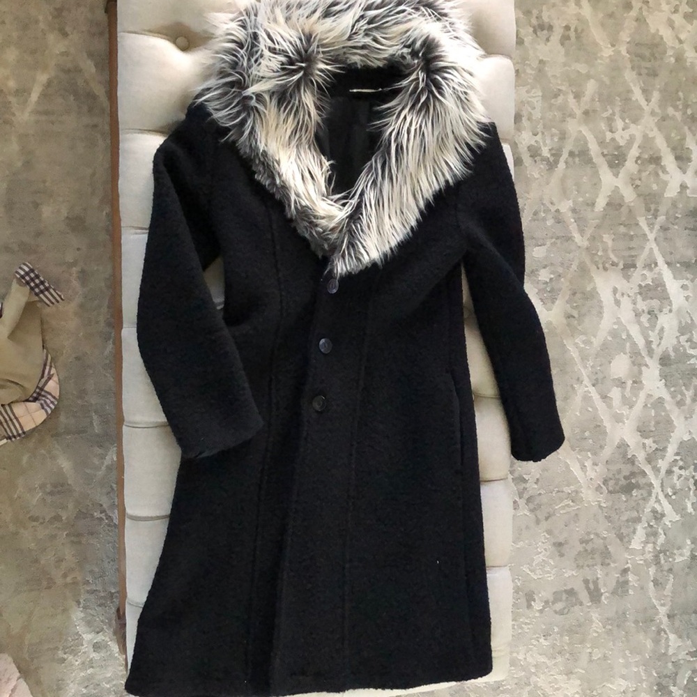 Black Coat - Faux Fur trimmed size M